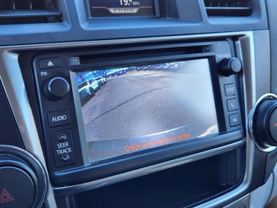 2013 Toyota Highlander SE