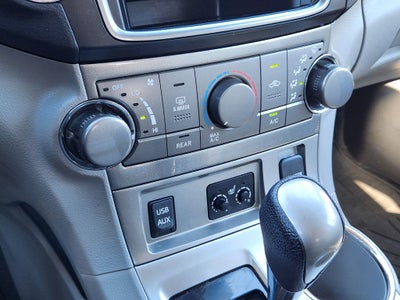 2013 Toyota Highlander SE