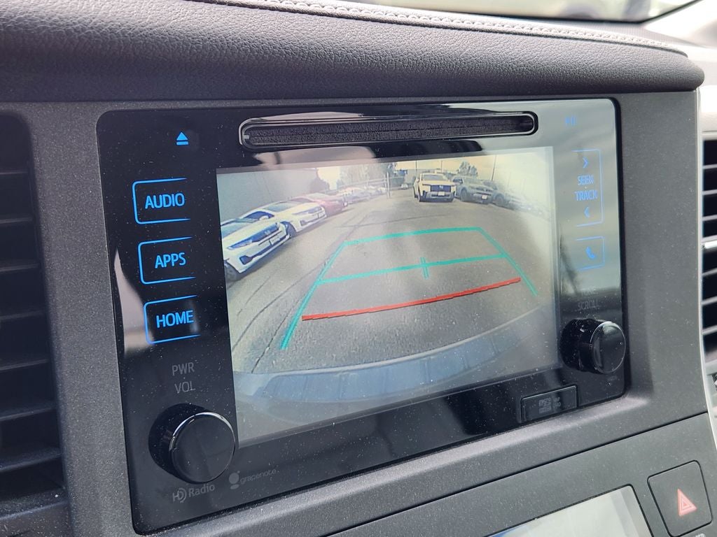 2015 Toyota Sienna XLE 8 Passenger