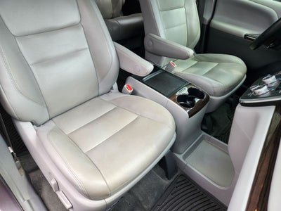 2015 Toyota Sienna XLE 8 Passenger
