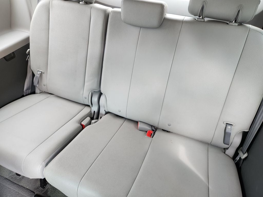 2015 Toyota Sienna XLE 8 Passenger