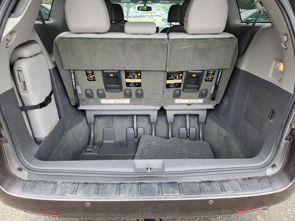 2015 Toyota Sienna XLE 8 Passenger