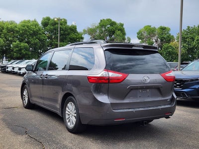 2015 Toyota Sienna XLE 8 Passenger