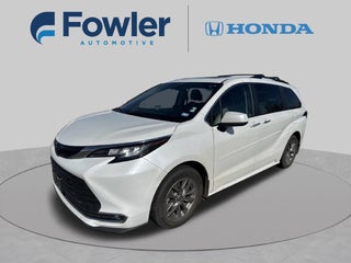 2023 Toyota Sienna XLE 8 Passenger