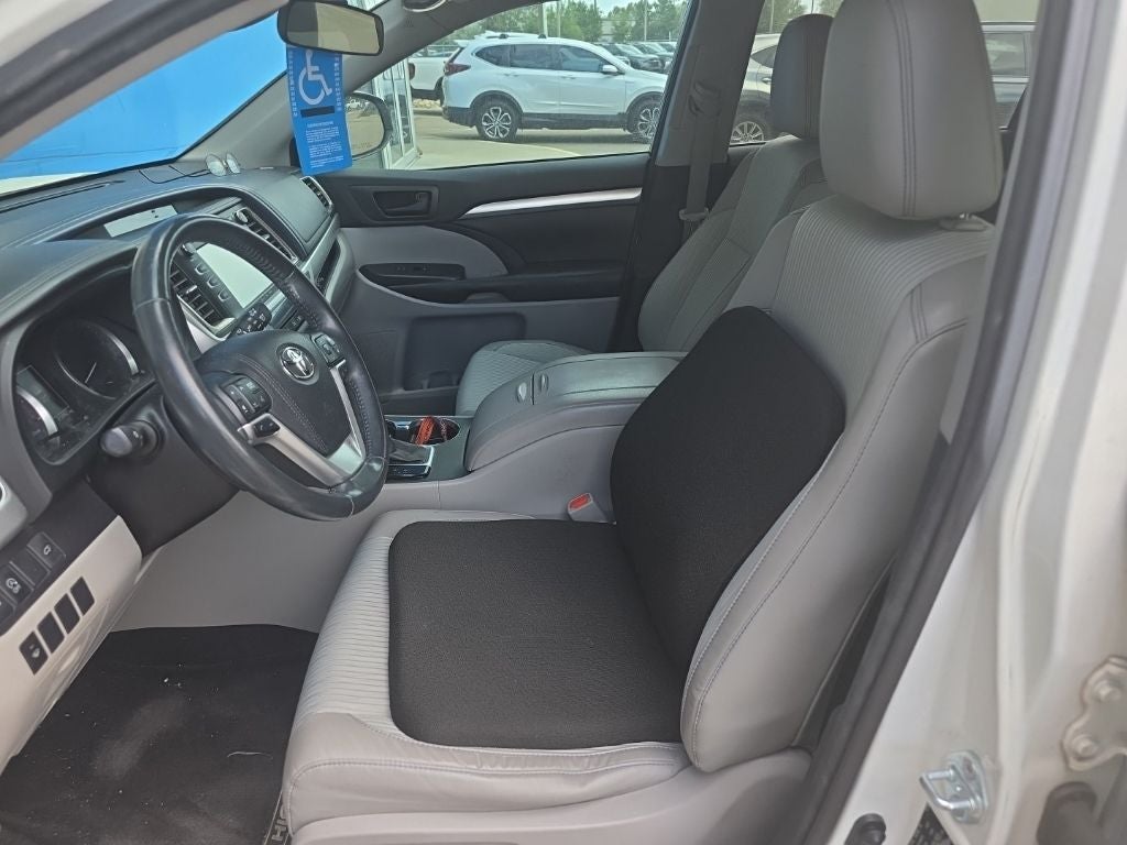 2017 Toyota Highlander LE Plus