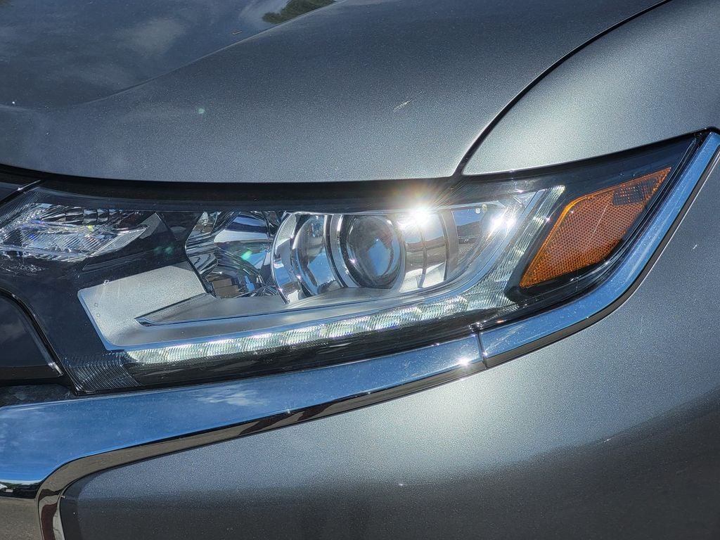 2022 Mitsubishi Outlander PHEV LE