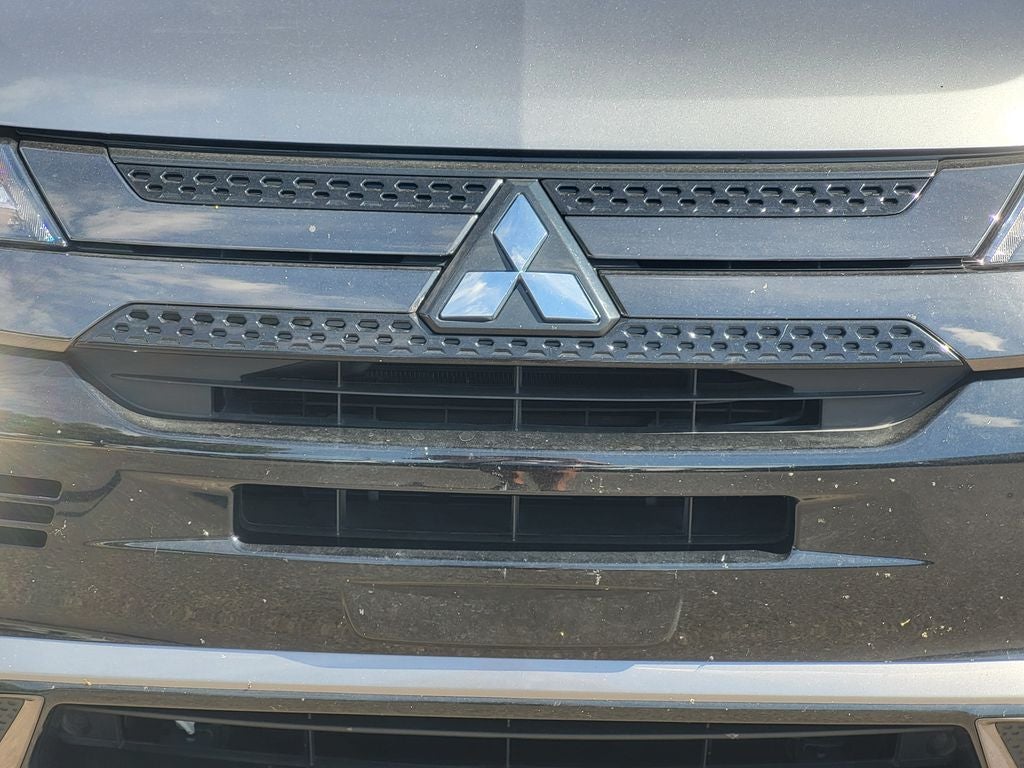 2022 Mitsubishi Outlander PHEV LE