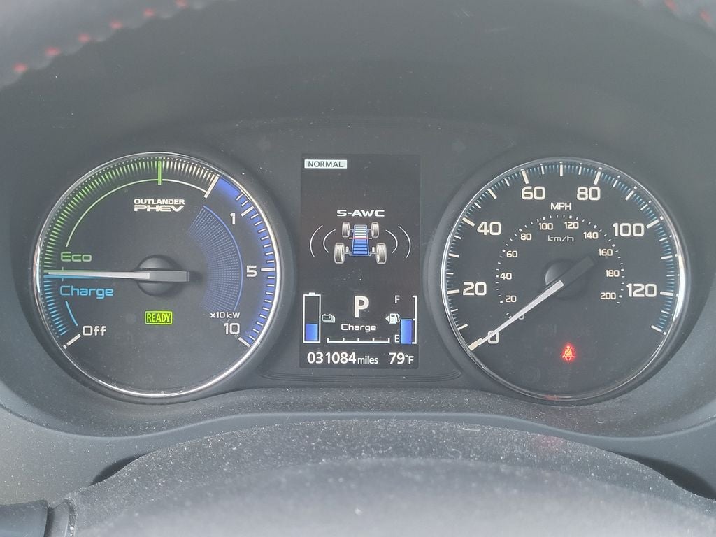 2022 Mitsubishi Outlander PHEV LE