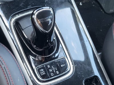 2022 Mitsubishi Outlander PHEV LE
