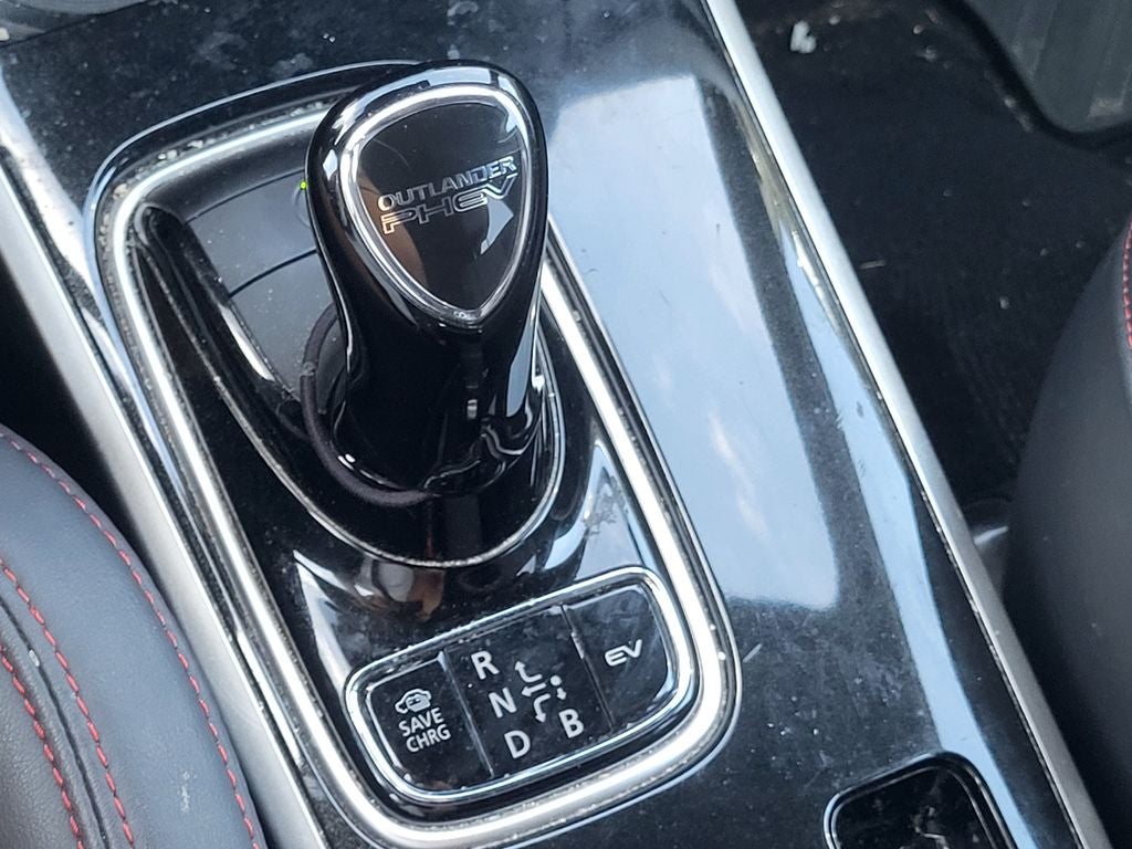 2022 Mitsubishi Outlander PHEV LE