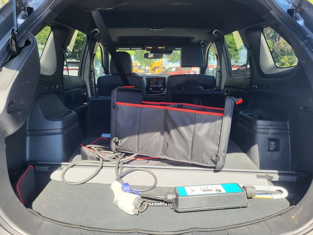 2022 Mitsubishi Outlander PHEV LE