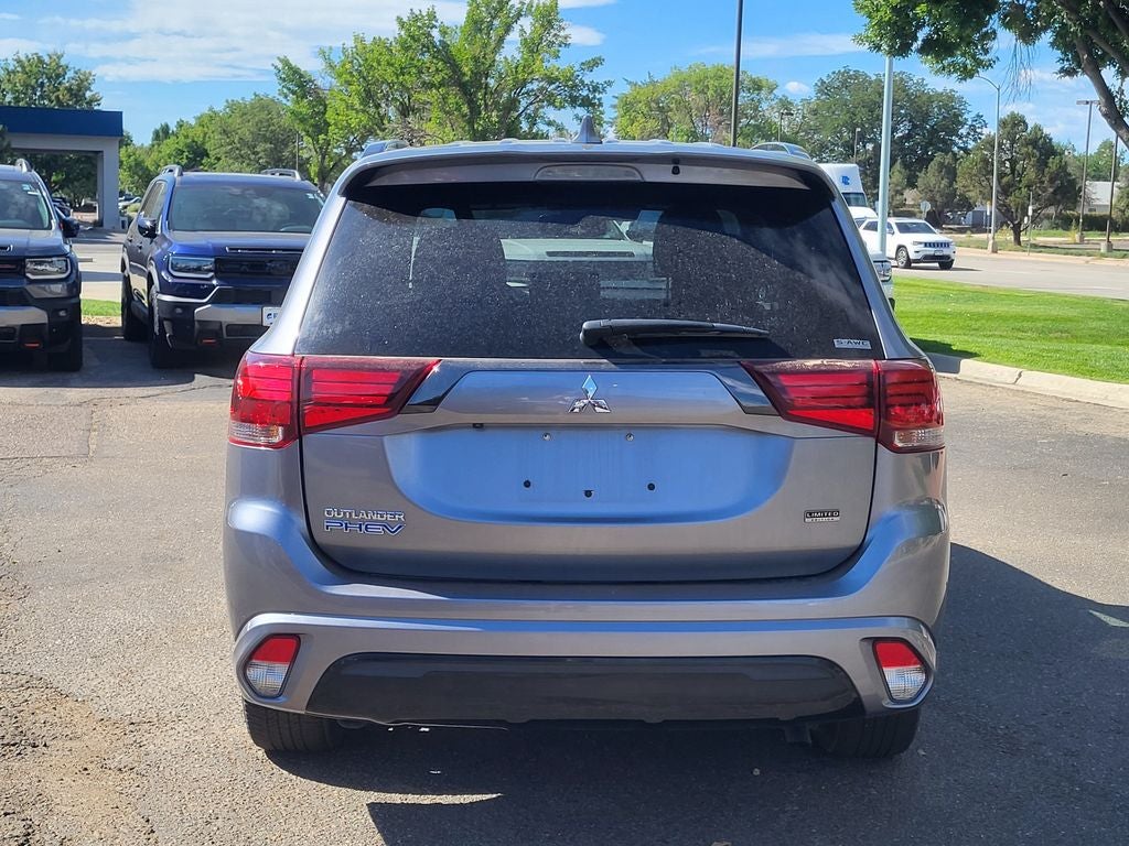 2022 Mitsubishi Outlander PHEV LE