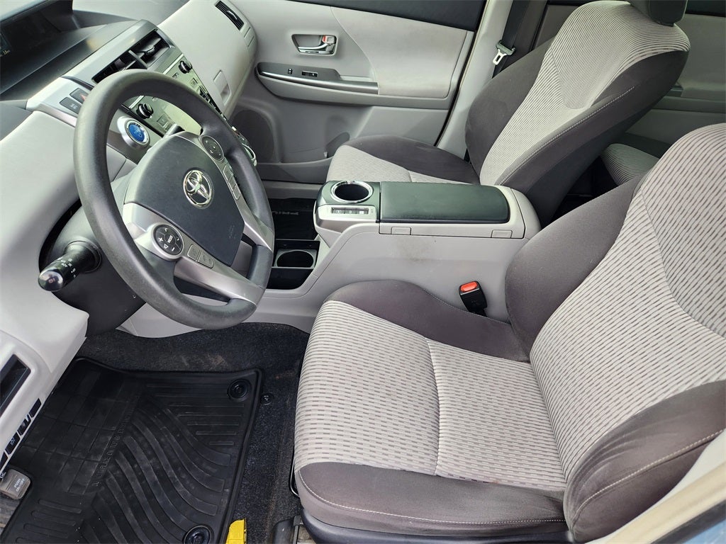 2015 Toyota Prius v Five