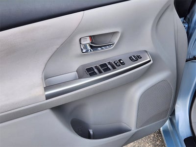 2015 Toyota Prius v Five