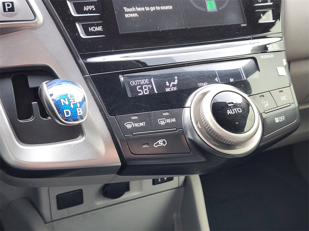 2015 Toyota Prius v Five