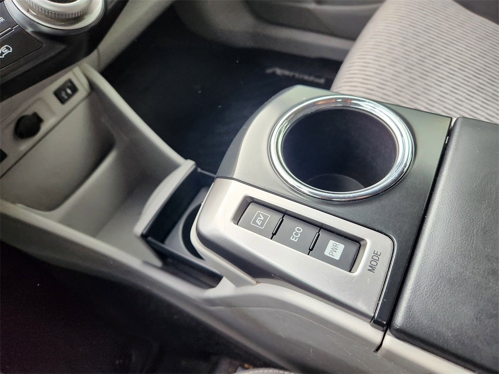 2015 Toyota Prius v Five