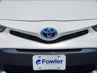 2016 Toyota Prius v Three