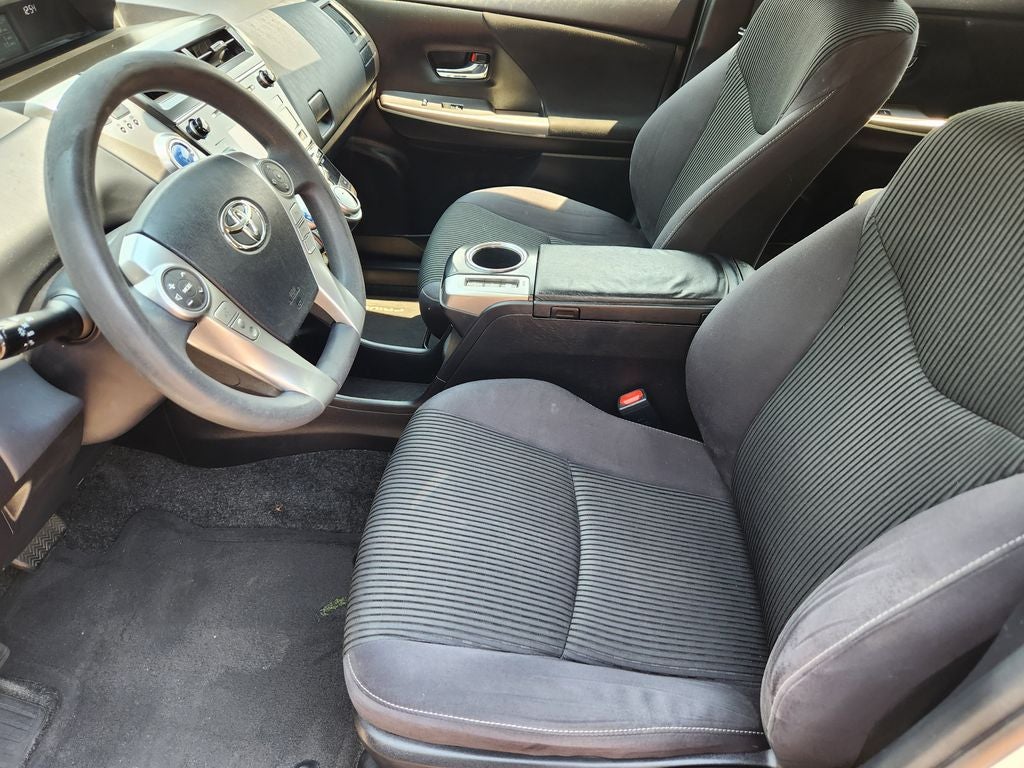 2016 Toyota Prius v Three