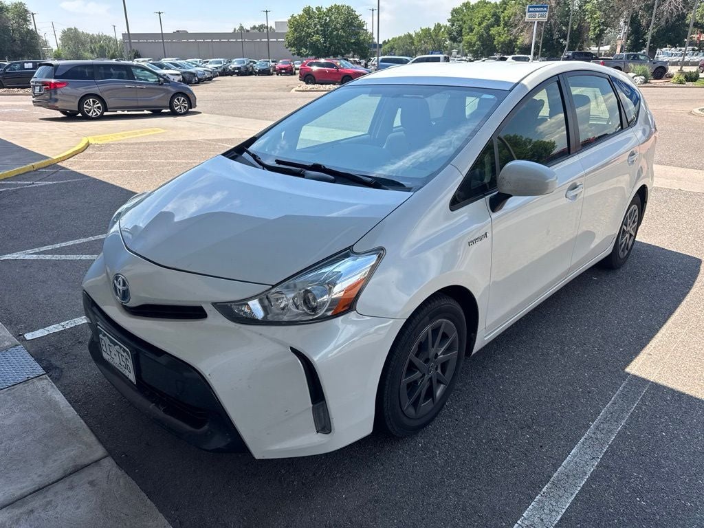 2016 Toyota Prius v Three
