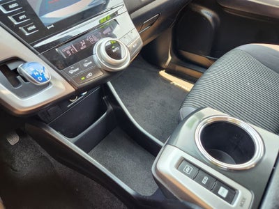2016 Toyota Prius v Three