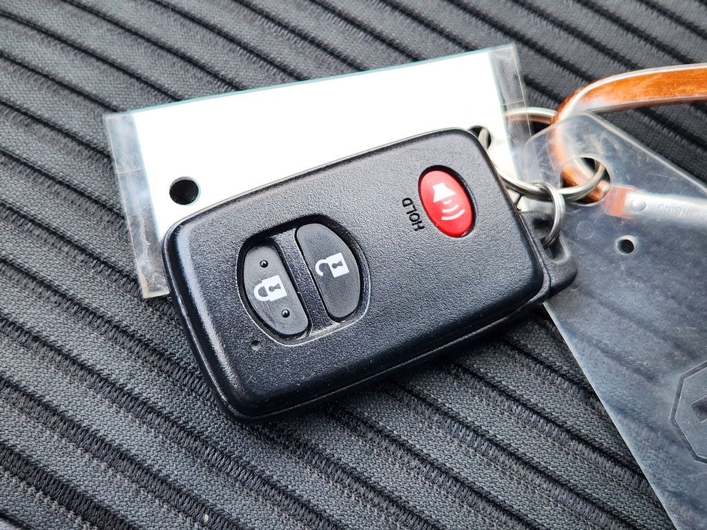 2016 Toyota Prius v Three