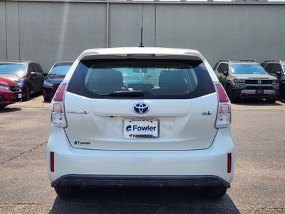 2016 Toyota Prius v Three
