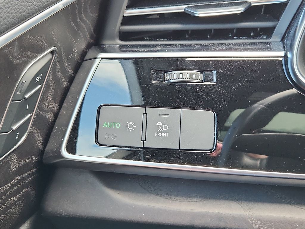 2023 Audi Q7 45 Premium Plus quattro
