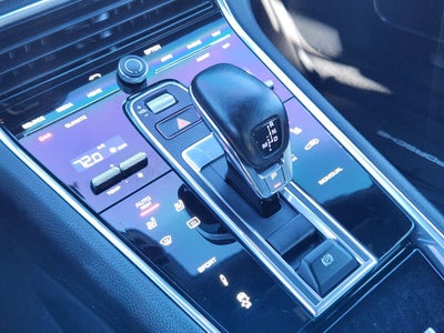 2018 Porsche Panamera 4