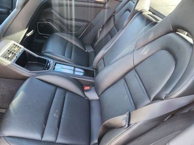2018 Porsche Panamera 4