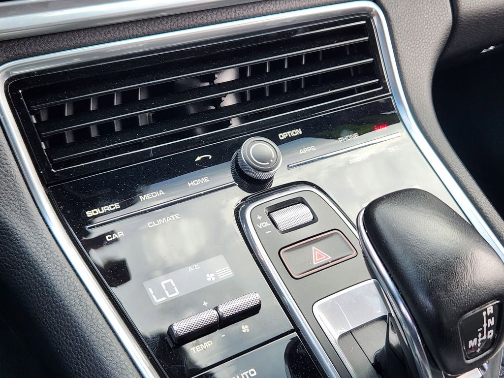 2018 Porsche Panamera 4