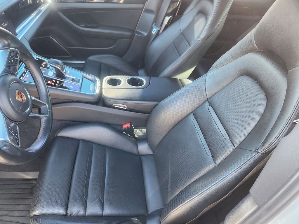 2018 Porsche Panamera 4