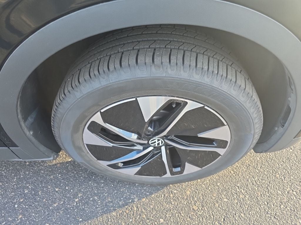 2022 Volkswagen ID.4 Pro