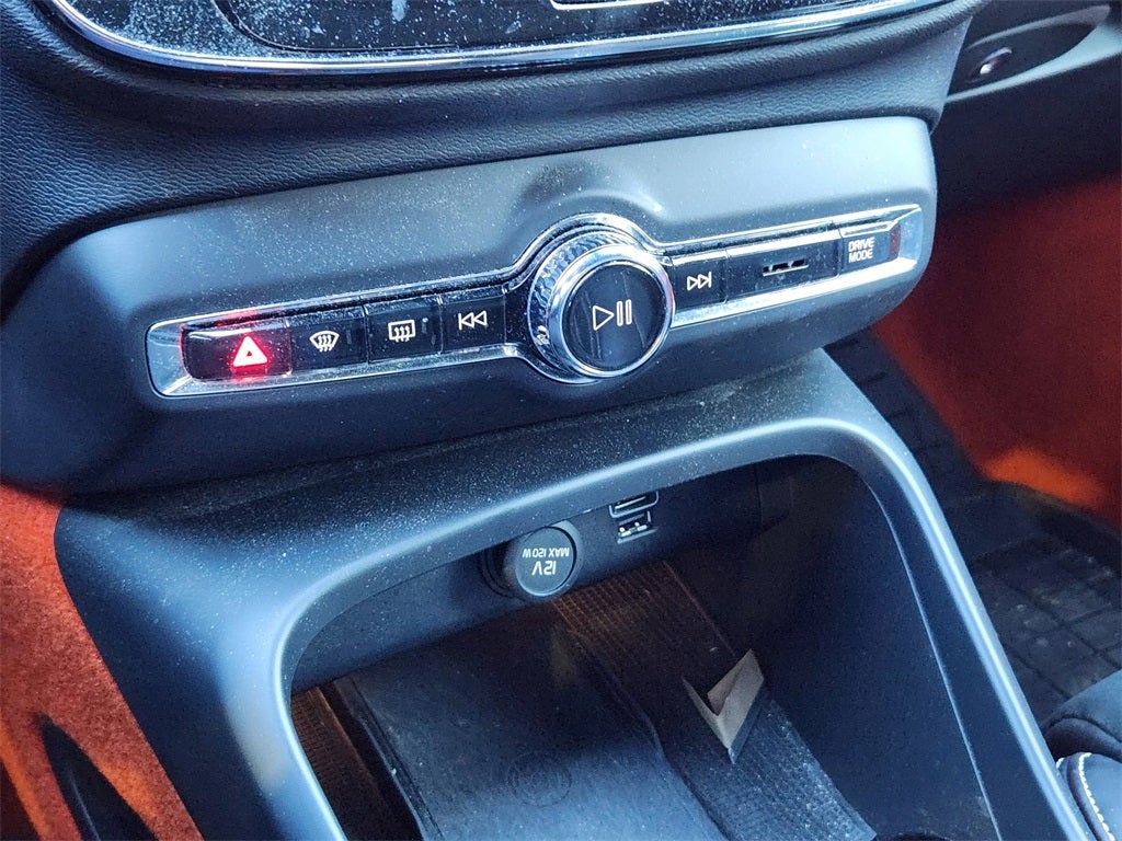 2020 Volvo XC40 R-Design