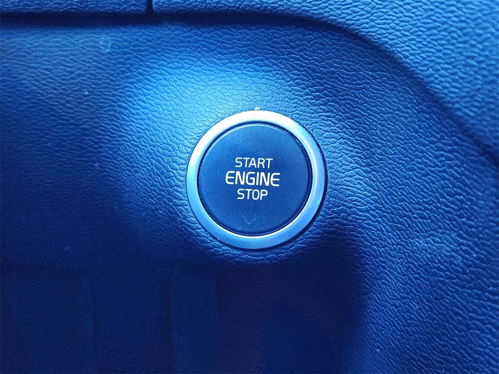 2020 Volvo XC40 R-Design