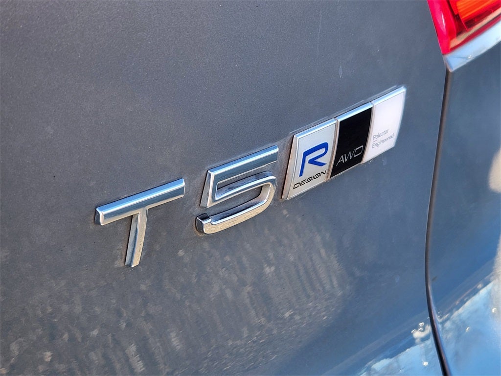 2020 Volvo XC40 R-Design