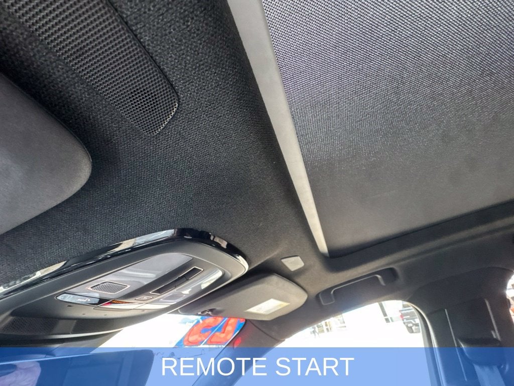 2025 Volvo XC40 B5 Plus Dark Theme